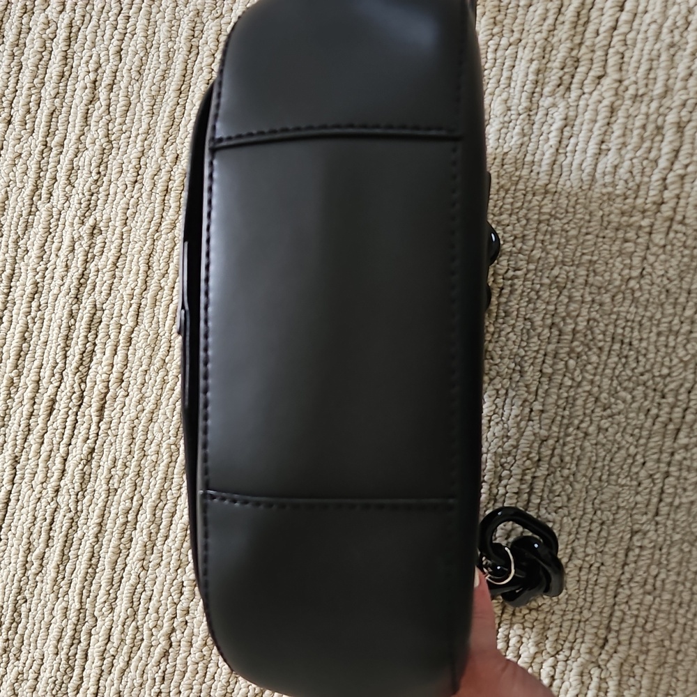 Gianni Chiarini Helena Round Black Crossbody Bag with Wide Brown-Trim Strap - Picture 14 of 16